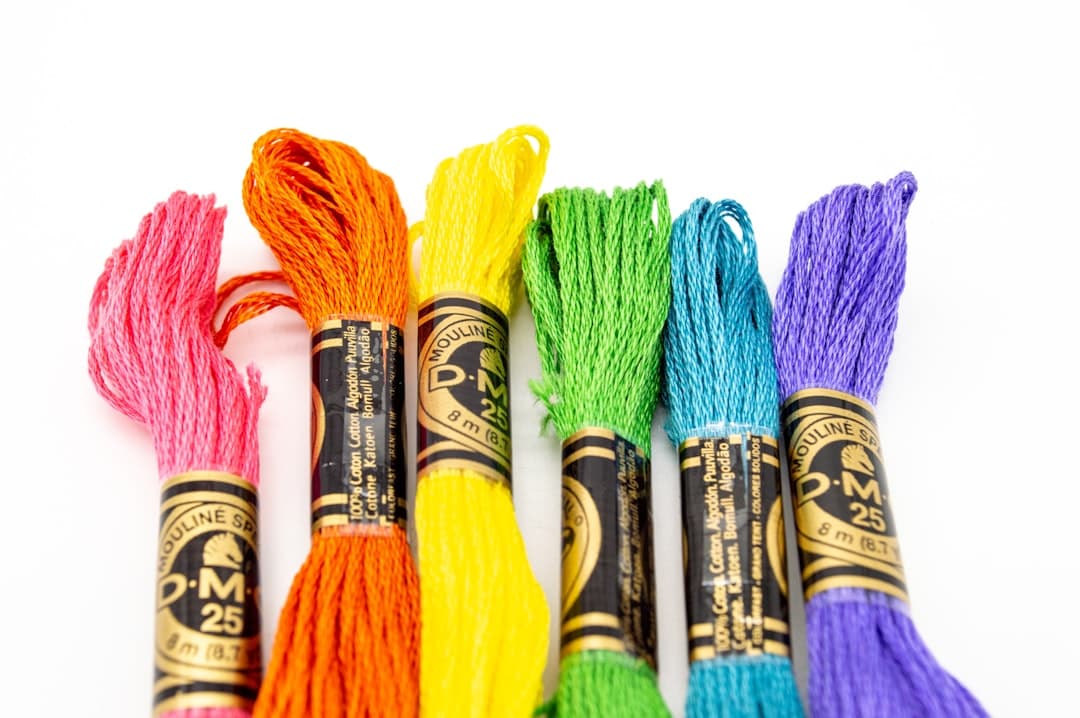 Bordados en Cañamazo Moderno: Diseños Contemporáneos que Rompen con lo Clásico